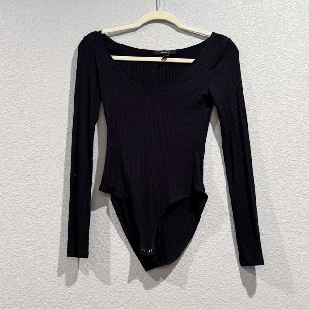 F21 black bodysuit 💕